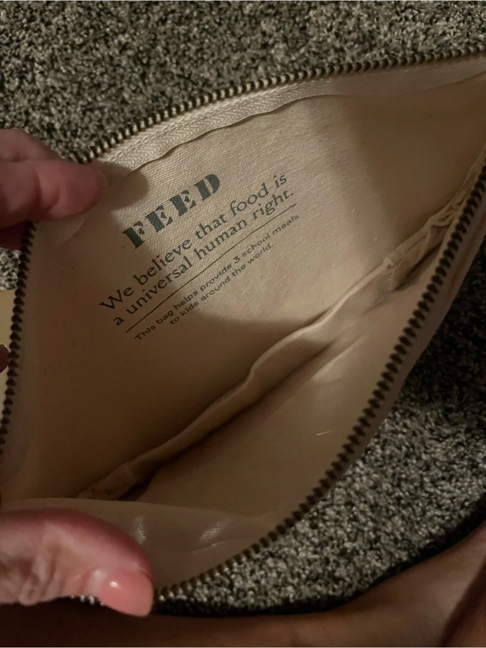 Feed make up bag